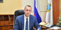 С Днем Государственного флага Российской Федерации поздравляет губернатор Р. Бусаргин - Вольская жизнь